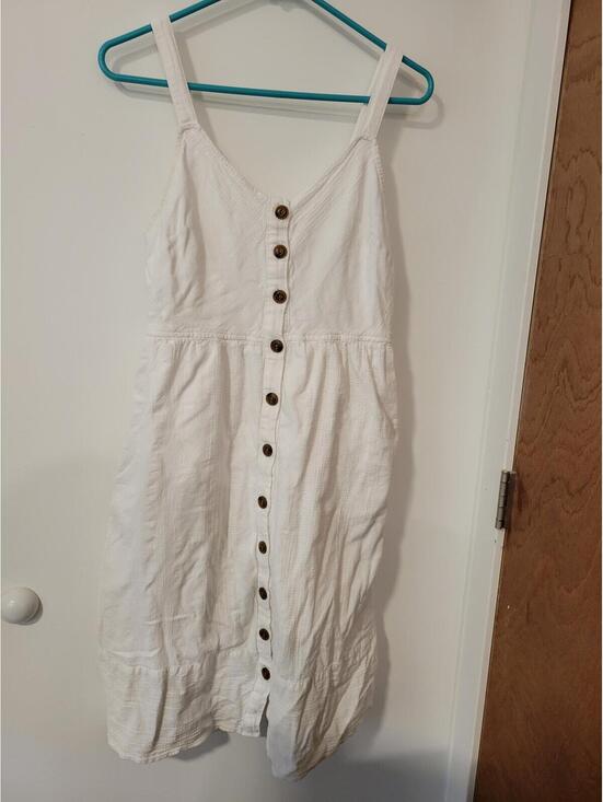 Universal Thread Dresses & Skirts - Universal Thread White Button-Front Midi Dress Medium